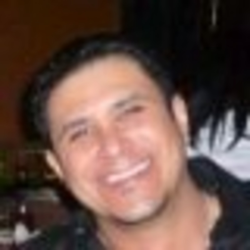 Date this stunning United States man Robert1968 from San Antonio US14755