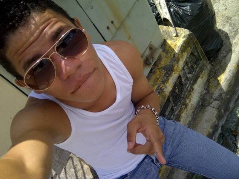 Date this young Dominican Republic man Apolinar from Santo Domingo DO18203