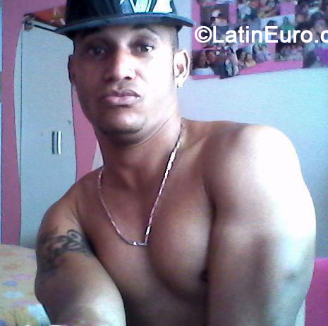 Date this charming Brazil man Kello from Salvador BR8443