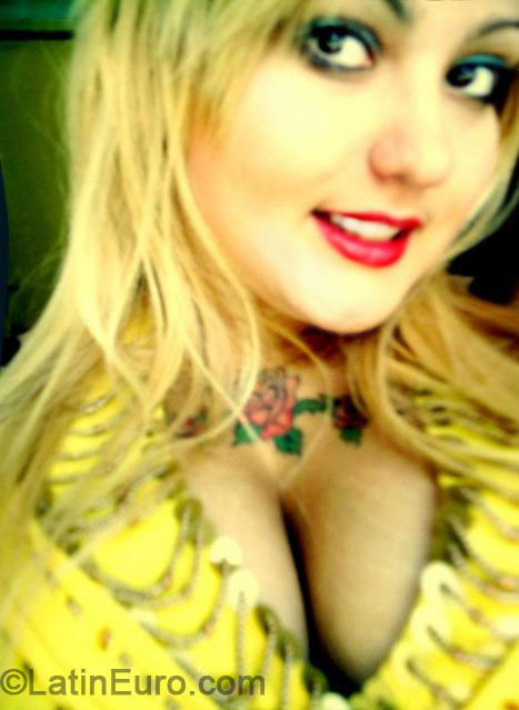 Date this athletic Brazil girl Rafaela from Catalao BR8472