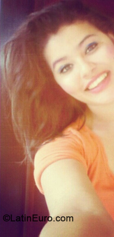 Date this nice looking Honduras girl Alexandra from San Pedro Sula HN915