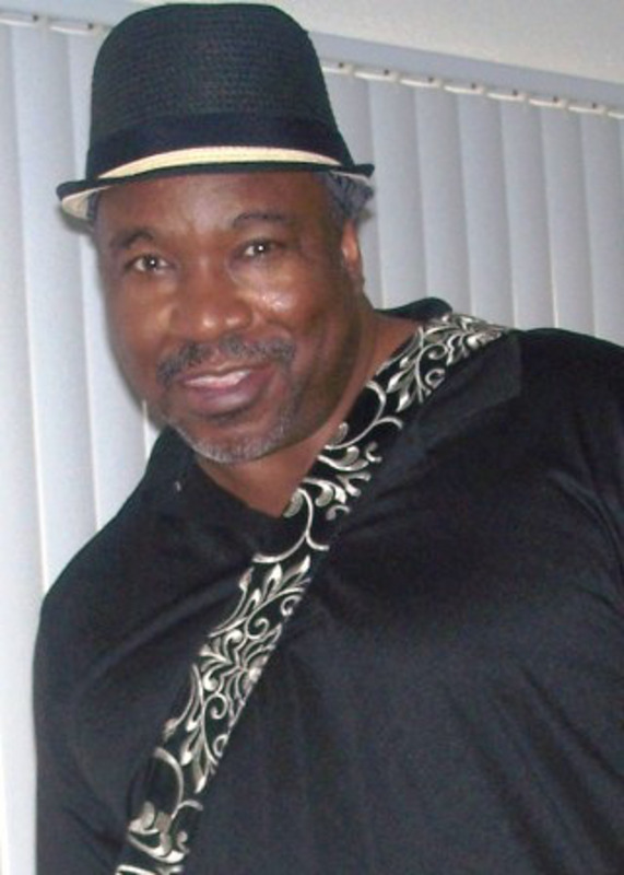 Date this athletic United States man Sugarzey from Los Angeles US14792