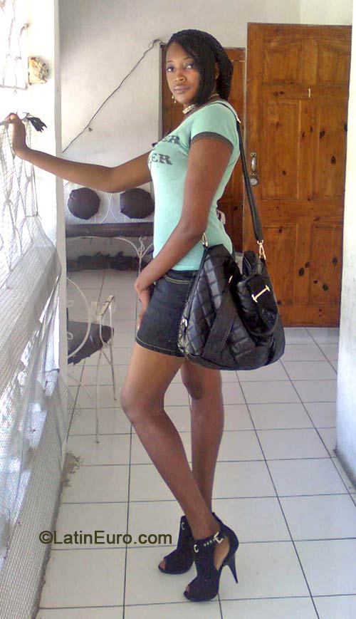 Date this athletic Jamaica girl Venisha from Portmore JM1544