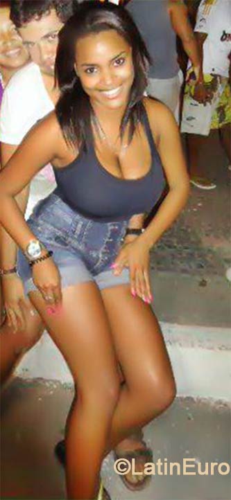 Date this cute Brazil girl Daniela Araujo from Vitoria BR8638