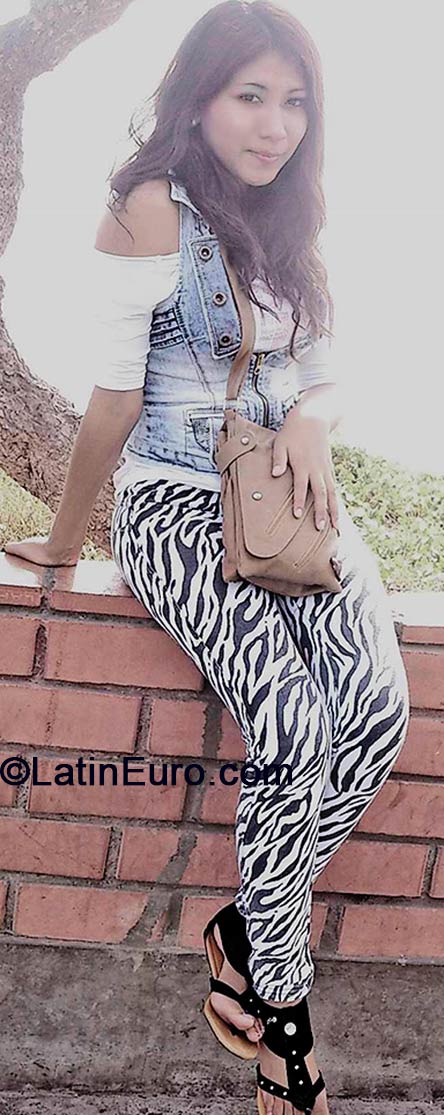 Date this pretty Peru girl Rous from Lima PE924