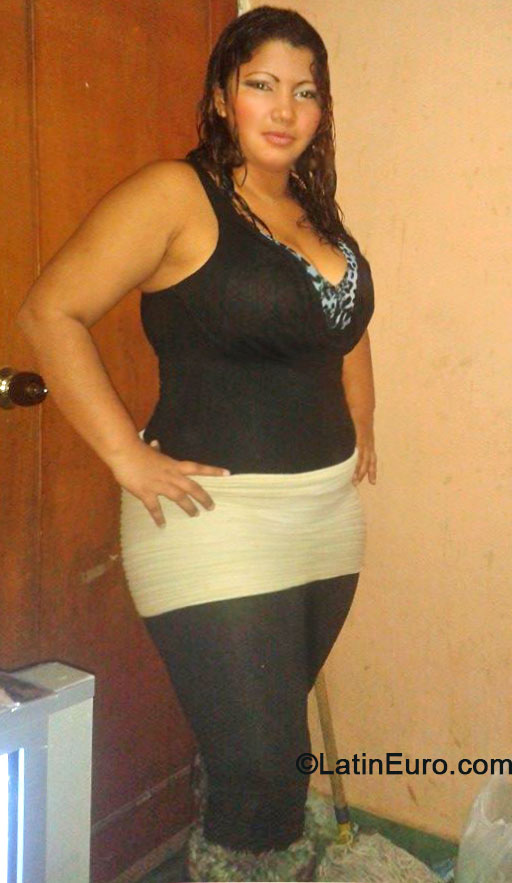 Date this georgeous Colombia girl Laura from Cartagena CO14956