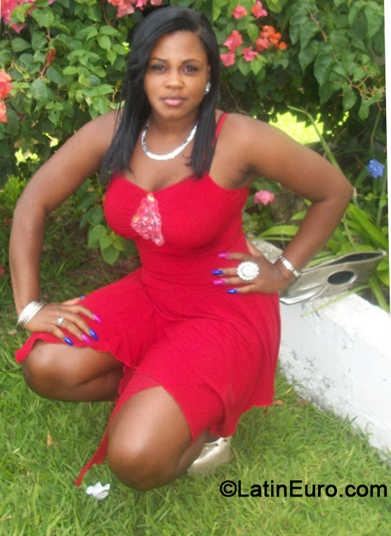 Date this hard body Jamaica girl Tanesha from Montego Bay JM1591