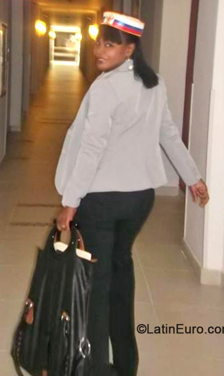 Date this nice looking Dominican Republic girl Ismona from Puerto Plata DO18606