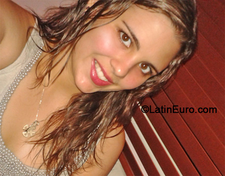 Date this georgeous Venezuela girl Gabriela from Caracas VE179