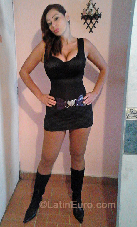 Date this sultry Colombia girl Ceclia from Bogota CO15059