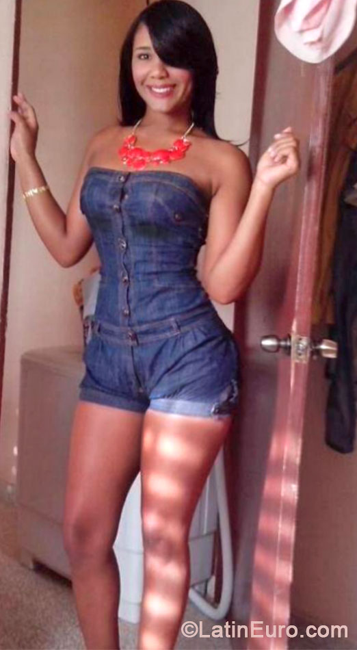 Date this hot Dominican Republic girl Bella010 from Santo Domingo DO18842