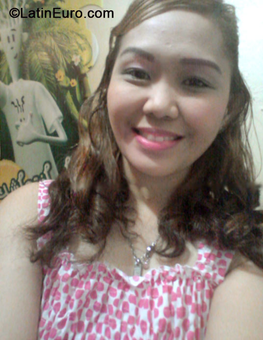 Date this charming Philippines girl Marichelle from Pasay City PH635