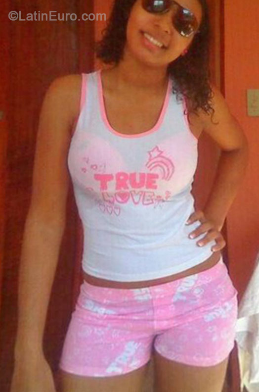 Date this cute Dominican Republic girl Yadi from Santiago DO55226