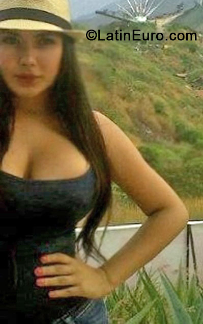 Date this funny Colombia girl Laura from Bucaramanga CO15181