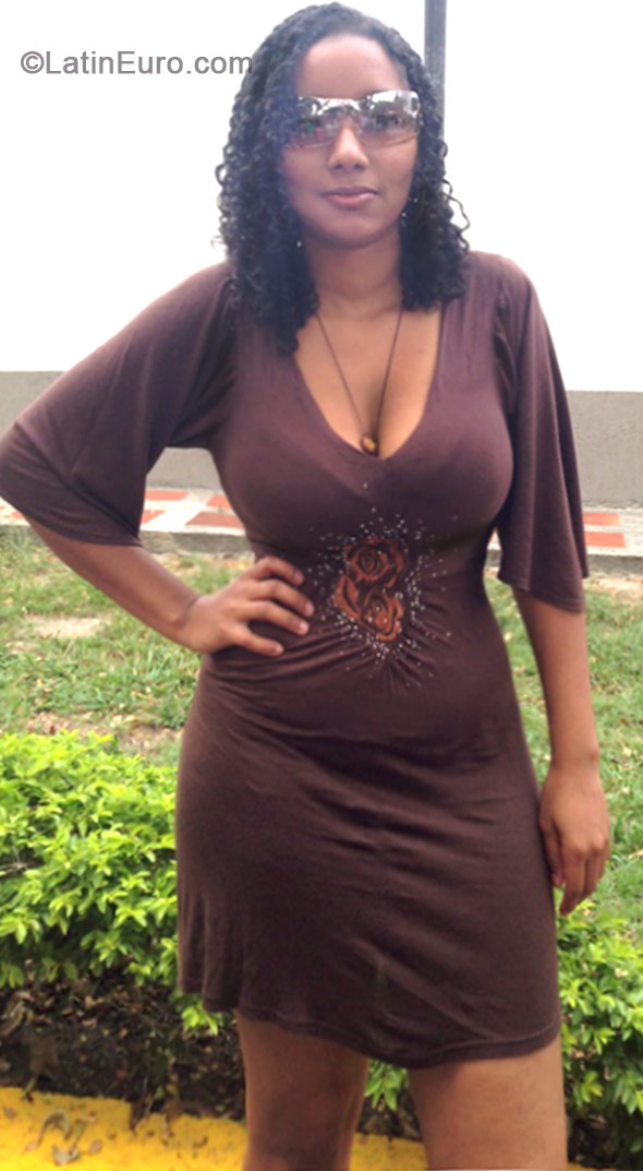 Date this lovely Colombia girl Amalfi from Cali CO17106