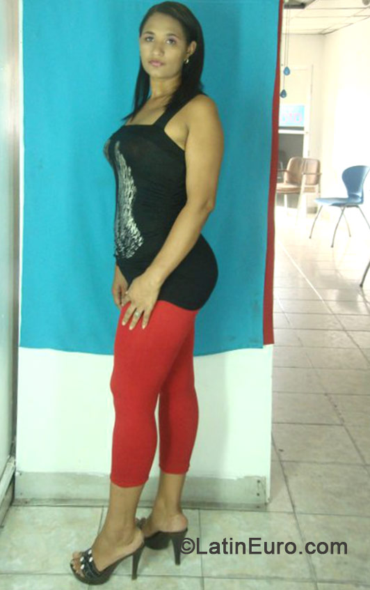 Date this funny Dominican Republic girl Lucy31 from San Juan DO19117