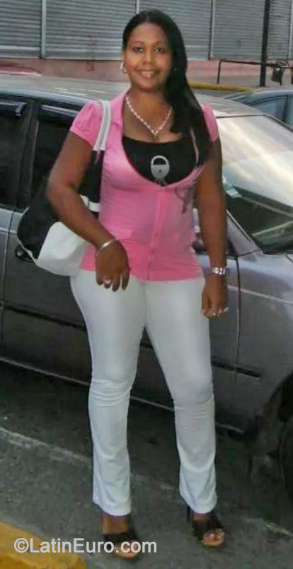 Date this young Dominican Republic girl Tania from Santo Domingo DO19213
