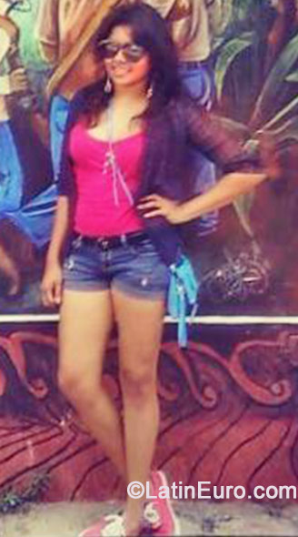 Date this stunning Honduras girl Eliana from Tegucigalpa HN1046