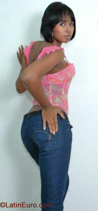 Date this charming Dominican Republic girl Carmen from Santiago DO21147