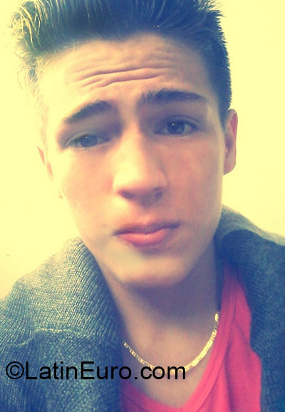 Date this funny Spain man Sneider navas from Madrid ES301