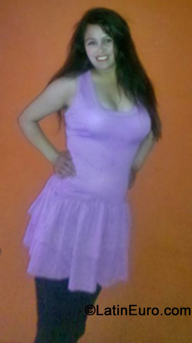 Date this foxy Colombia girl Sara from Bogota CO15388