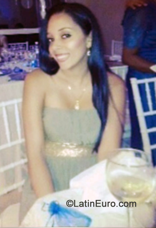 Date this sultry Dominican Republic girl Yari from Puerto Plata DO19338