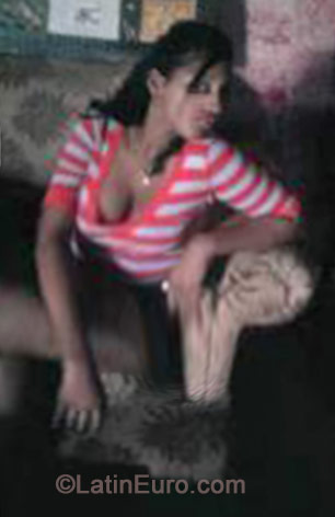 Date this lovely Dominican Republic girl Arelis from Santo Domingo DO19445