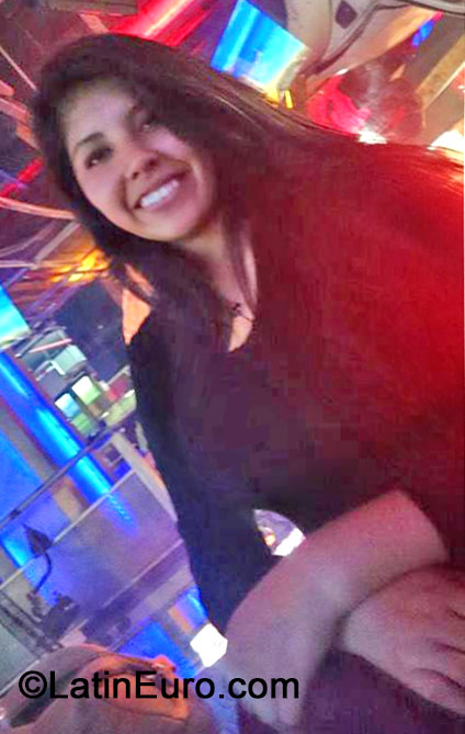 Date this hot Peru girl Malu from Lima PE1005