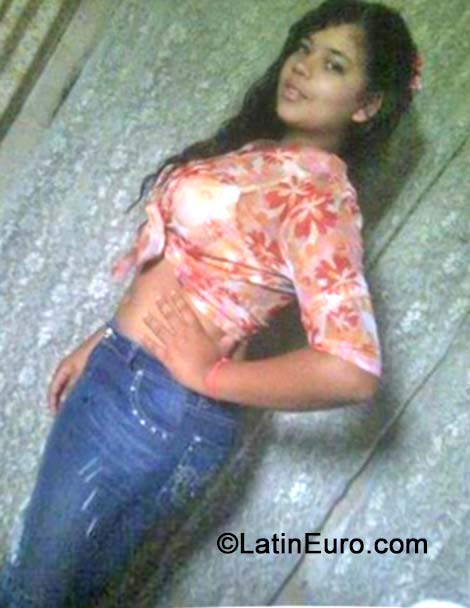 Date this delightful Dominican Republic girl Keisy from Santo Domingo DO19571