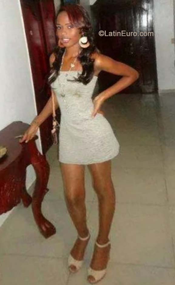 Date this gorgeous Dominican Republic girl Maria elena from Higuey DO19635