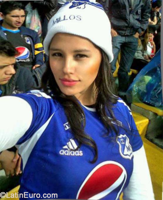 Date this pretty Colombia girl Anne from Bogota CO15680