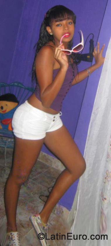 Date this athletic Colombia girl Alexandra nieva from Cali CO15835