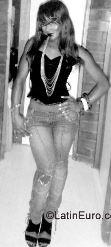 Date this stunning Colombia girl Anya caicedo from Bogota CO15852