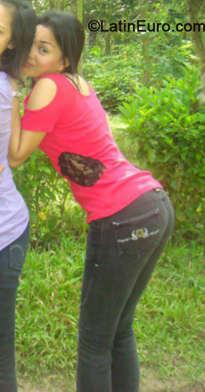 Date this sensual Philippines girl Kaycie from Manila PH674