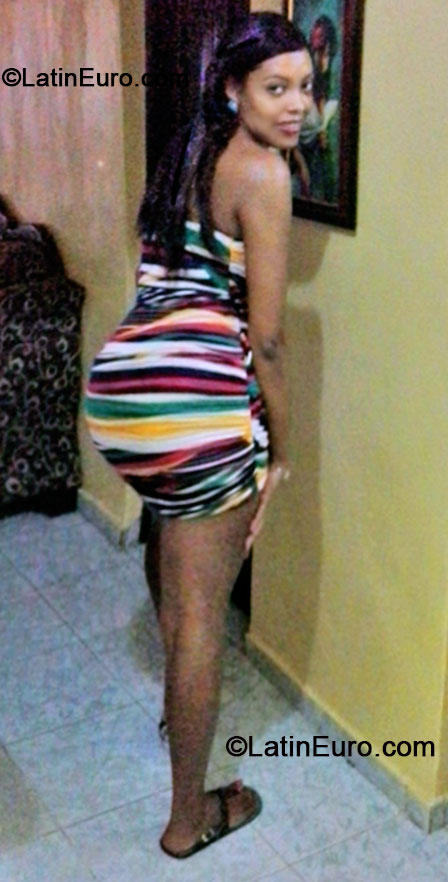 Date this beautiful Dominican Republic girl Evelin from Puerto Plata DO20663