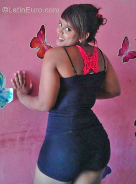 Date this tall Colombia girl Maria from Guajira CO16021