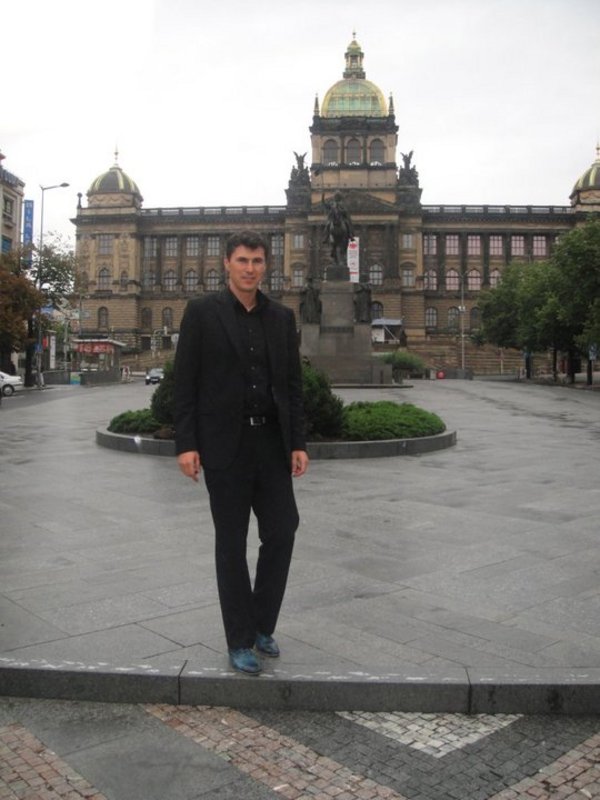 Date this athletic United Arab Emirates man Cruz_FakeProfile from Dubai CH124