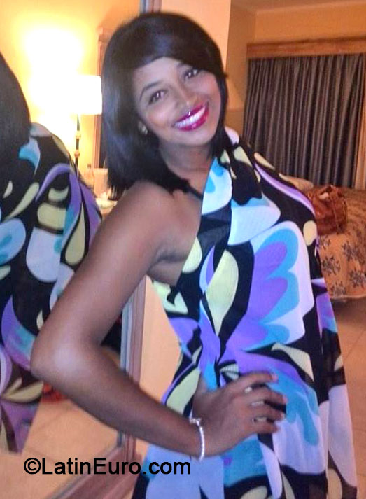 Date this tall Dominican Republic girl Pujols from Santo Domingo DO20001