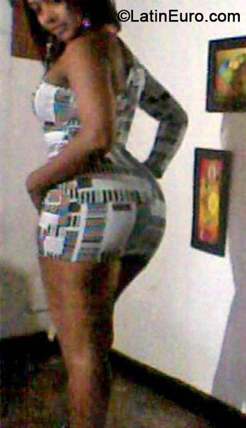 Date this young Colombia girl Alba from Cali CO16130
