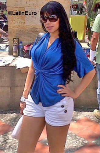 Date this hot Colombia girl Elizabeth from Medellin CO16492