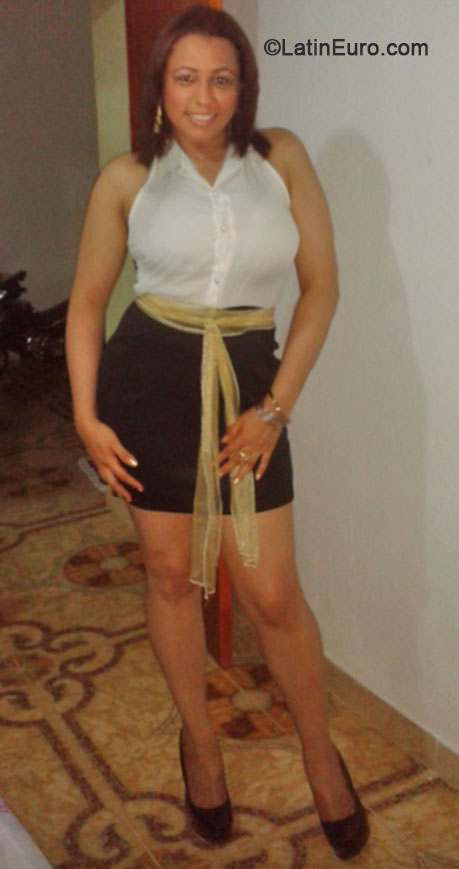 Date this georgeous Colombia girl MARGARITA from Cartagena CO16812