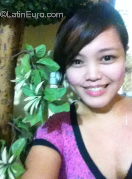 Date this delightful Philippines girl Daisyjoy from Manila PH707