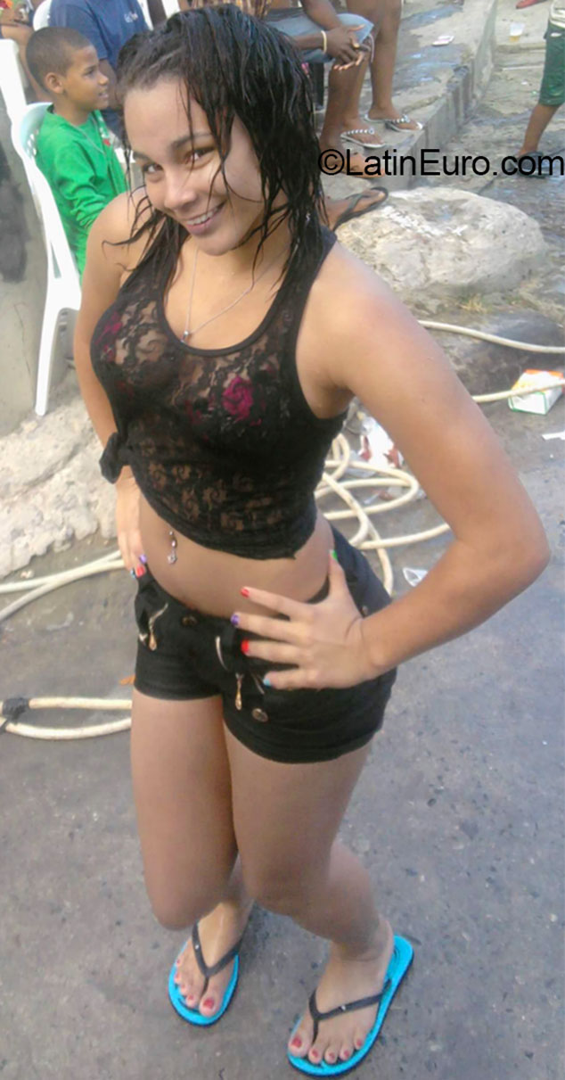 Date this young Dominican Republic girl Modelizza from Santo Domingo DO20215