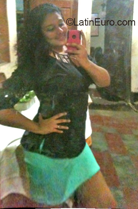 Date this lovely Nicaragua girl Regina from Managua NI175