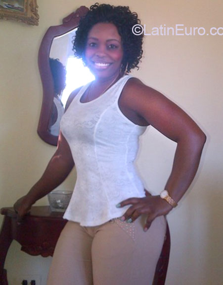 Date this beautiful Dominican Republic girl Ruth01 from Romana DO20278