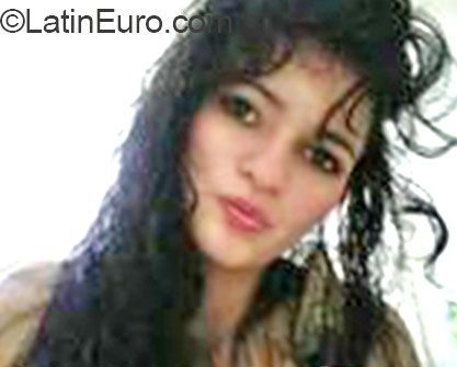 Date this charming Colombia girl Belen from Cali CO16707