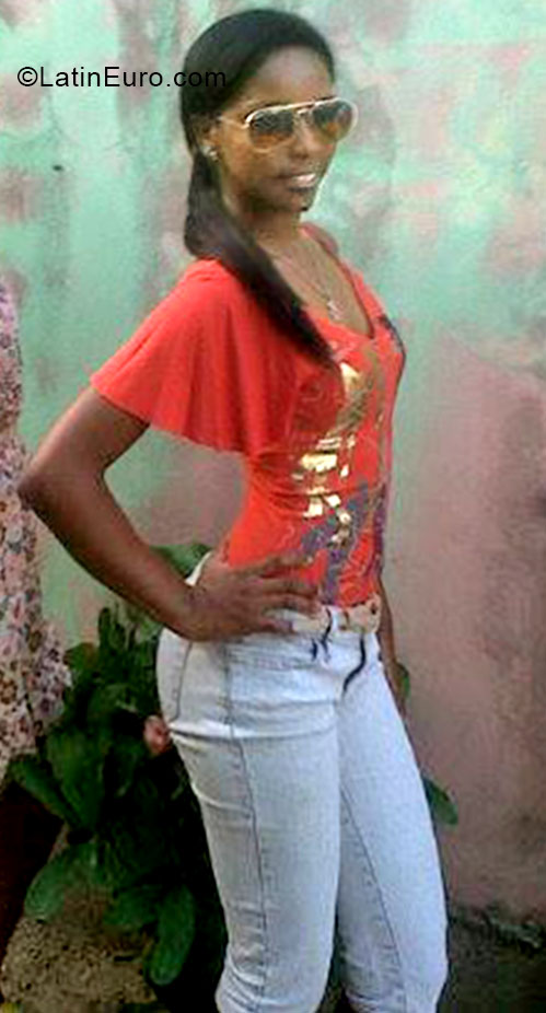 Date this funny Dominican Republic girl Ruth from Santo Domingo DO20623