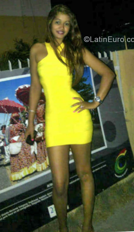 Date this athletic Dominican Republic girl Suli from Santo Domingo DO20651