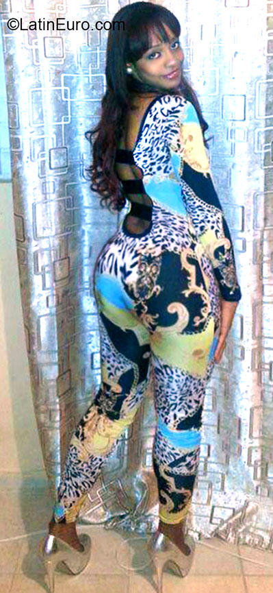 Date this fun Dominican Republic girl Yaniria from santo domingo DO20714