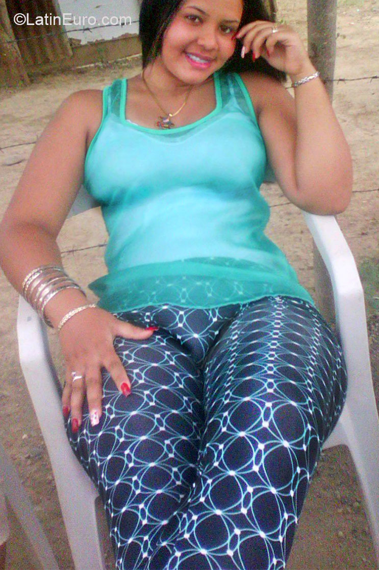 Date this cute Dominican Republic girl Nefarty from Santiago DO20780